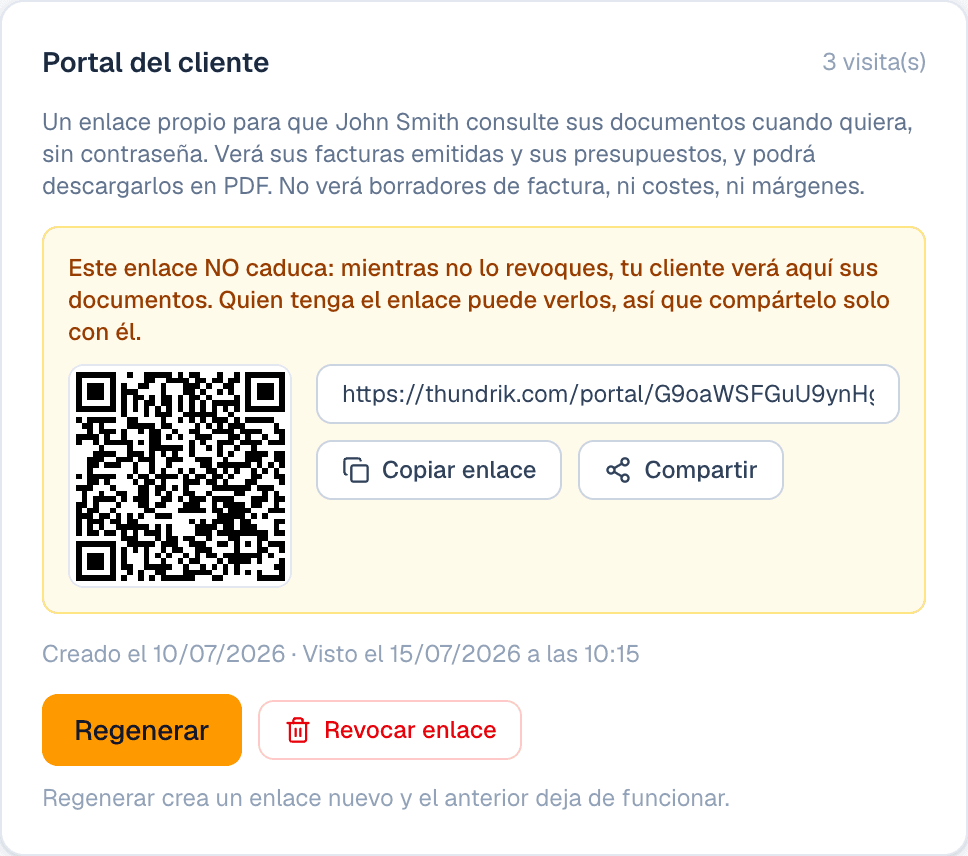 Tarjeta del portal del cliente en Thundrik, con enlace persistente, código QR y controles para regenerarlo o revocarlo.